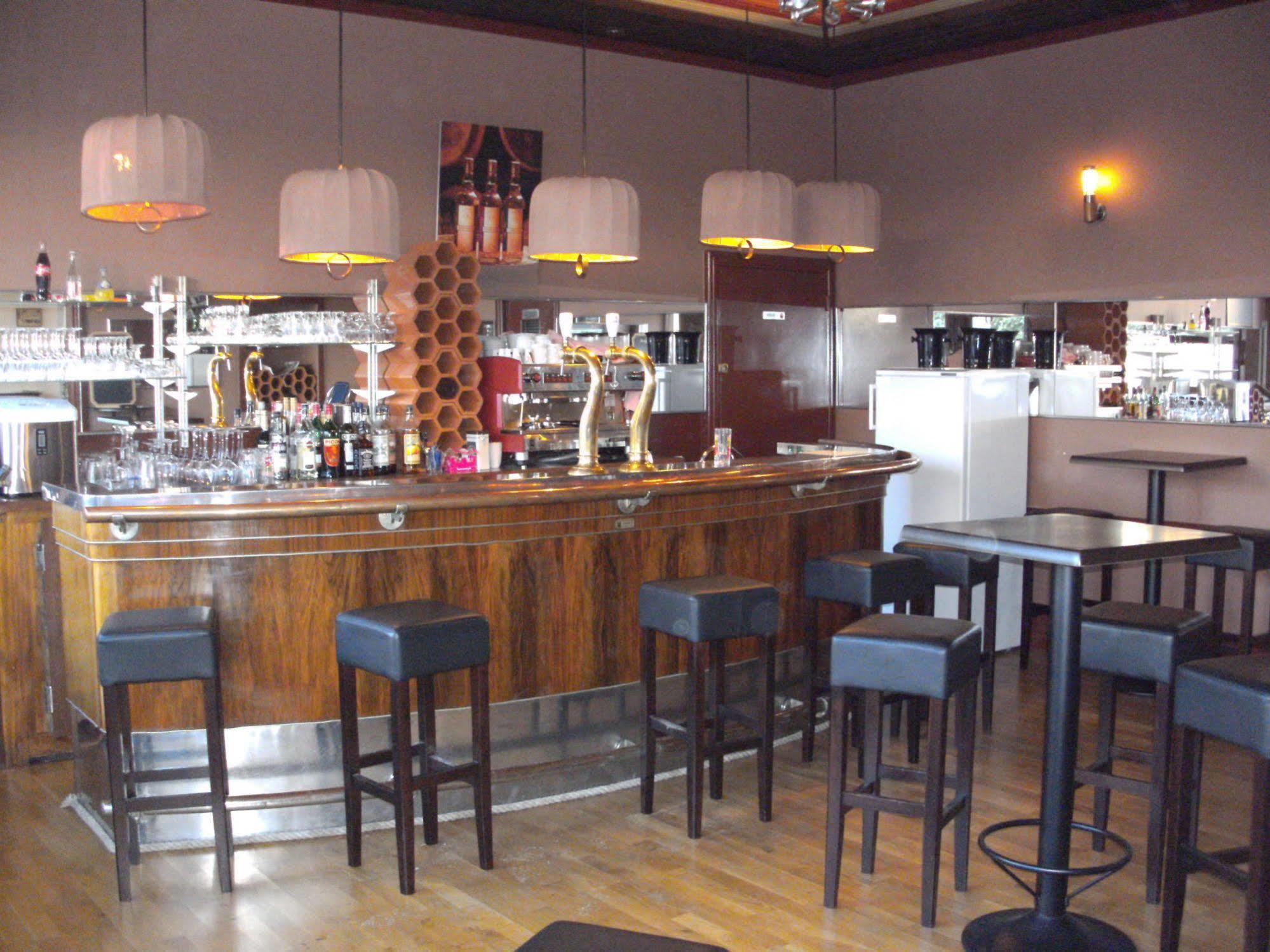 Hotel Bar Restaurant Saint Paul Verdun Zewnętrze zdjęcie